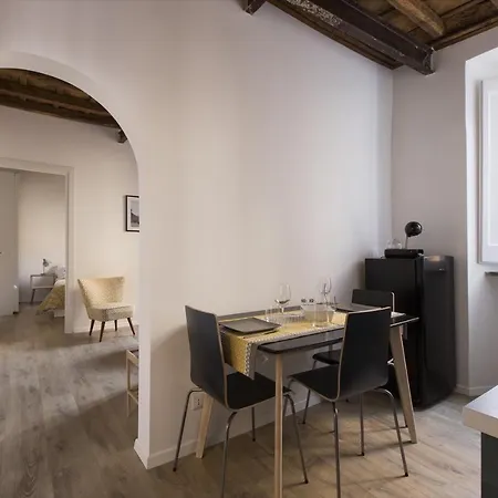 Apartment Cozy In Via Degli Spagnoli - Fromhometorome