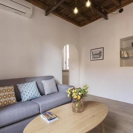 Apartment Cozy In Via Degli Spagnoli - Fromhometorome Rome