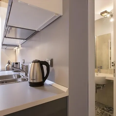 Cozy In Via Degli Spagnoli - Fromhometorome Apartment Rome